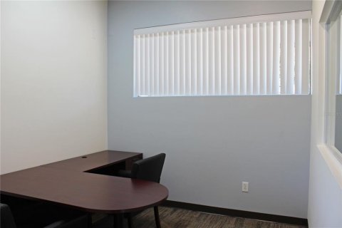 Commercial property in Lakeland, Florida № 2277768 - photo 12