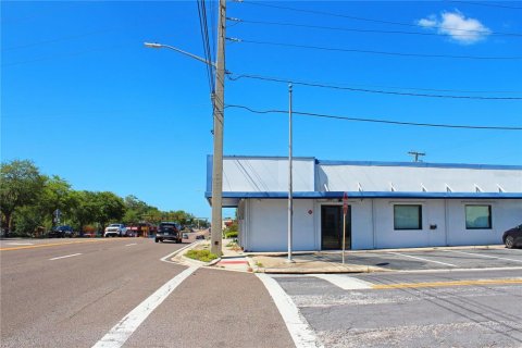 Commercial property in Lakeland, Florida № 2277768 - photo 3