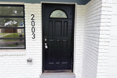 House in Tampa, Florida 3 bedrooms, 130.16 sq.m. № 2400132 - photo 23