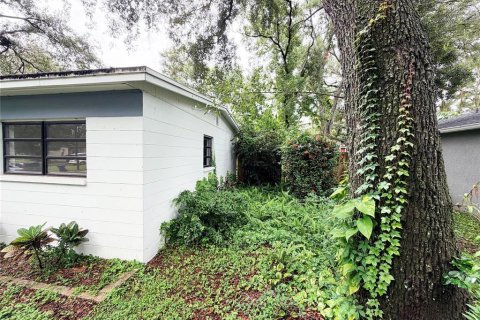 House in Tampa, Florida 3 bedrooms, 130.16 sq.m. № 2400132 - photo 16