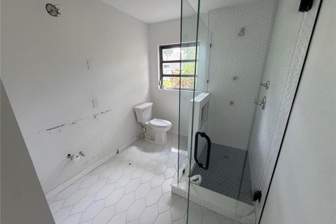 House in Tampa, Florida 3 bedrooms, 130.16 sq.m. № 2400132 - photo 5