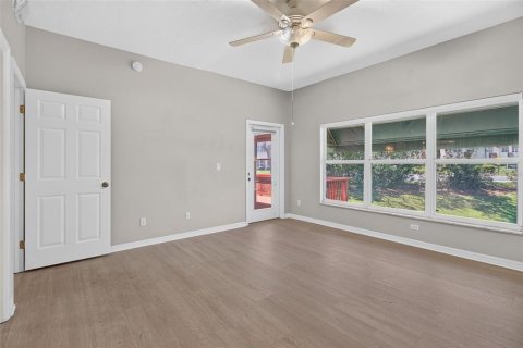 Condo in Saint Petersburg, Florida, 3 bedrooms  № 2389065 - photo 18