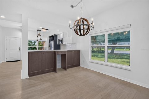 Condo in Saint Petersburg, Florida, 3 bedrooms  № 2389065 - photo 14