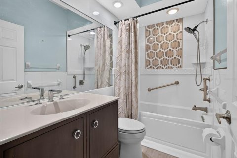 Condo in Saint Petersburg, Florida, 3 bedrooms  № 2389065 - photo 24