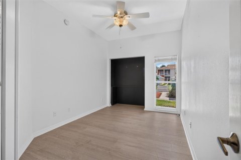 Condo in Saint Petersburg, Florida, 3 bedrooms  № 2389065 - photo 27