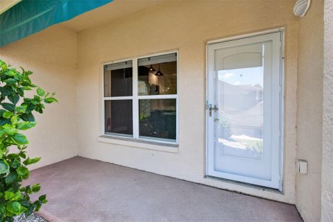 Condo in Saint Petersburg, Florida, 3 bedrooms  № 2389065 - photo 3