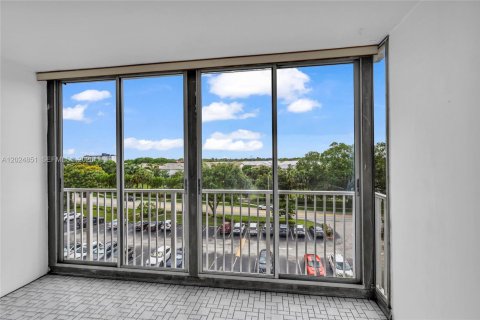Condominio en venta en Hollywood, Florida, 1 dormitorio, 78.41 m2 № 2154415 - foto 12