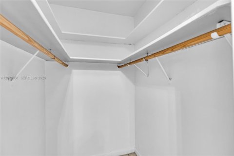 Condominio en venta en Hollywood, Florida, 1 dormitorio, 78.41 m2 № 2154415 - foto 24