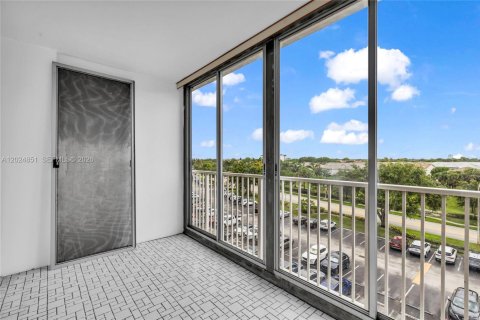 Condominio en venta en Hollywood, Florida, 1 dormitorio, 78.41 m2 № 2154415 - foto 13