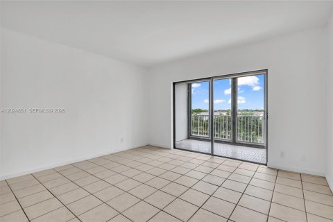Condominio en venta en Hollywood, Florida, 1 dormitorio, 78.41 m2 № 2154415 - foto 11