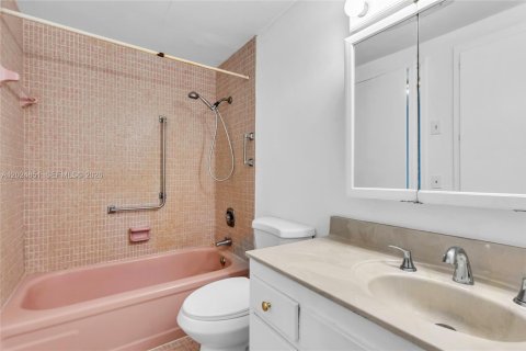 Condominio en venta en Hollywood, Florida, 1 dormitorio, 78.41 m2 № 2154415 - foto 23