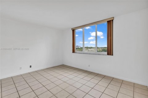 Condominio en venta en Hollywood, Florida, 1 dormitorio, 78.41 m2 № 2154415 - foto 25