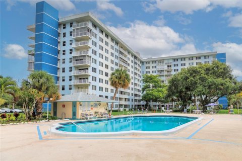 Condominio en Hollywood, Florida, 1 dormitorio  № 2154415