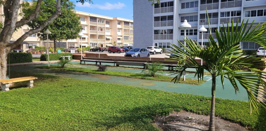 Condo in Hallandale Beach, Florida, 2 bedrooms  № 1171223