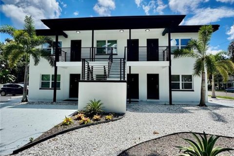 Снять в аренду квартиру в Сент-Питерсберг, Флорида 4 комнаты, 60.39м2, № 1905064 - фото 3