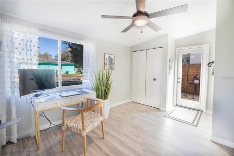 Casa en venta en Saint Petersburg, Florida, 3 dormitorios, 81.29 m2 № 2349901 - foto 14