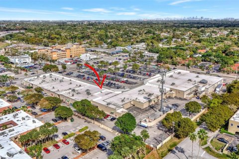 Propiedad comercial en venta en Miami, Florida № 1863636 - foto 15