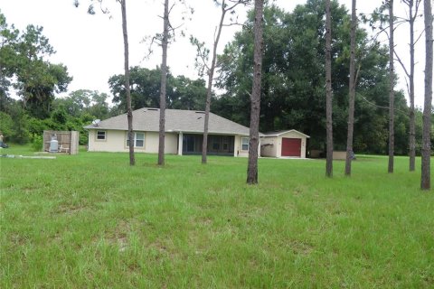 House in Eustis, Florida 3 bedrooms, 166.67 sq.m. № 1900035 - photo 15