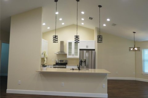 House in Eustis, Florida 3 bedrooms, 166.67 sq.m. № 1900035 - photo 23
