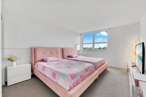 Купить кондоминиум в Майами-Бич, Флорида 2 спальни, 100.15м2, № 1931946 - фото 14
