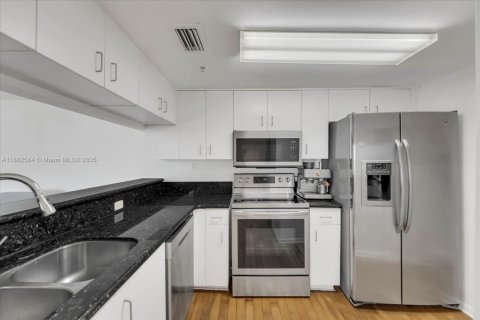 Купить кондоминиум в Майами-Бич, Флорида 2 спальни, 100.15м2, № 1931946 - фото 7