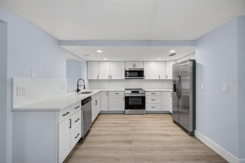 Casa en venta en Apollo Beach, Florida, 3 dormitorios, 135.73 m2 № 1902077 - foto 8