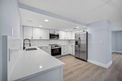 Casa en venta en Apollo Beach, Florida, 3 dormitorios, 135.73 m2 № 1902077 - foto 9