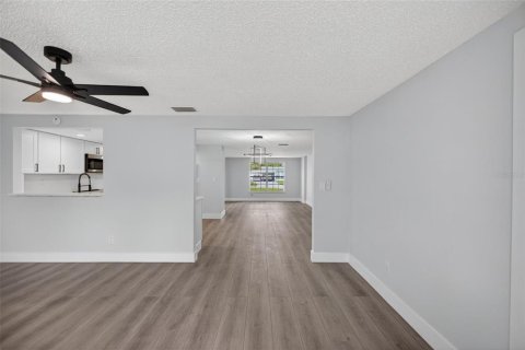 Casa en venta en Apollo Beach, Florida, 3 dormitorios, 135.73 m2 № 1902077 - foto 7