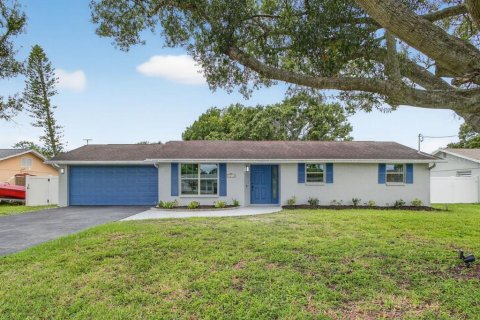 Casa en venta en Apollo Beach, Florida, 3 dormitorios, 135.73 m2 № 1902077 - foto 1