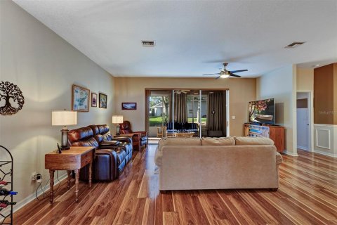 House in Tavares, Florida 3 bedrooms, 169.45 sq.m. № 1721273 - photo 8