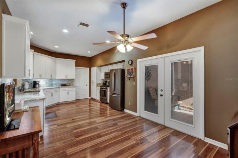 House in Tavares, Florida 3 bedrooms, 169.45 sq.m. № 1721273 - photo 15
