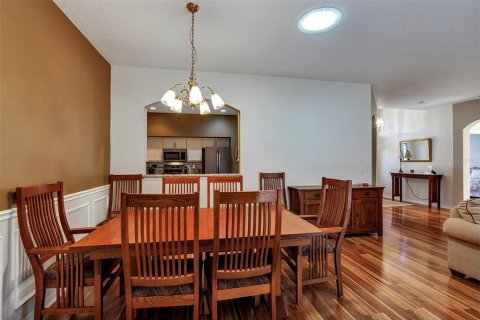 House in Tavares, Florida 3 bedrooms, 169.45 sq.m. № 1721273 - photo 13