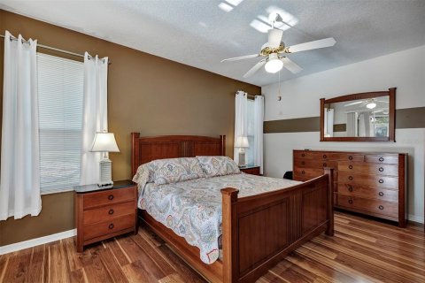 House in Tavares, Florida 3 bedrooms, 169.45 sq.m. № 1721273 - photo 22