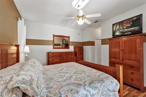 House in Tavares, Florida 3 bedrooms, 169.45 sq.m. № 1721273 - photo 24