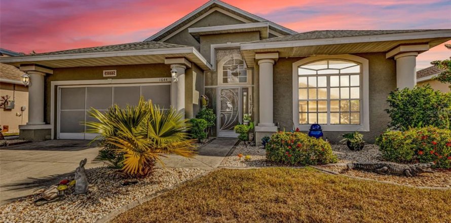 Villa ou maison à Punta Gorda, Floride 2 chambres, 164.62 m2 № 2214937