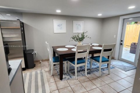 Villa ou maison à louer à Fort Lauderdale, Floride: 3 chambres № 1939957 - photo 6
