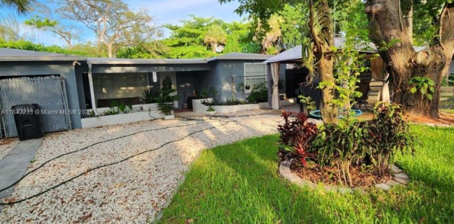Villa ou maison à Fort Lauderdale, Floride 3 chambres № 1939957