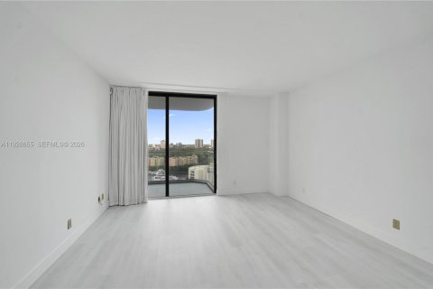 Condo in Aventura, Florida, 2 bedrooms  № 1996504 - photo 30