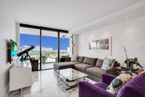Condo in Aventura, Florida, 2 bedrooms  № 1996504 - photo 18