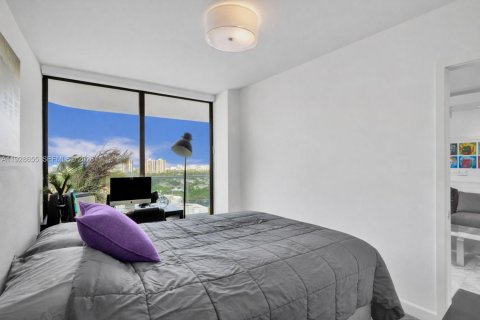 Condo in Aventura, Florida, 2 bedrooms  № 1996504 - photo 22