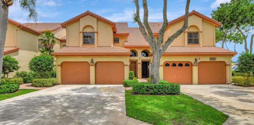 Adosado en Boynton Beach, Florida 3 dormitorios, 160.16 m2 № 1229165