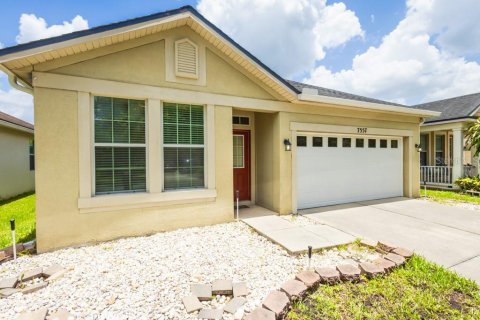 House in Orlando, Florida 3 bedrooms, 143.26 sq.m. № 1885198 - photo 2