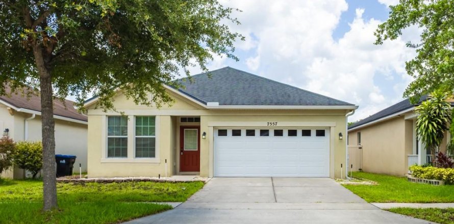 House in Orlando, Florida 3 bedrooms, 143.26 sq.m. № 1885198