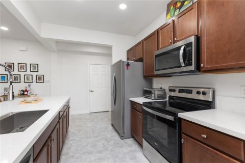 Townhouse in Miramar, Florida 3 bedrooms, 155.33 sq.m. № 1832329 - photo 11