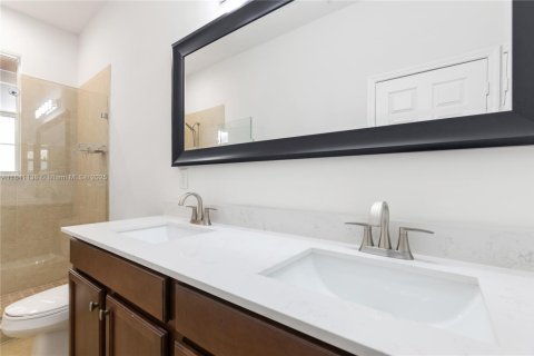 Townhouse in Miramar, Florida 3 bedrooms, 155.33 sq.m. № 1832329 - photo 22