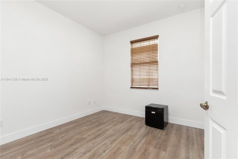 Townhouse in Miramar, Florida 3 bedrooms, 155.33 sq.m. № 1832329 - photo 30