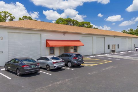 Immobilier commercial à vendre à Port St. Lucie, Floride № 2247674 - photo 2
