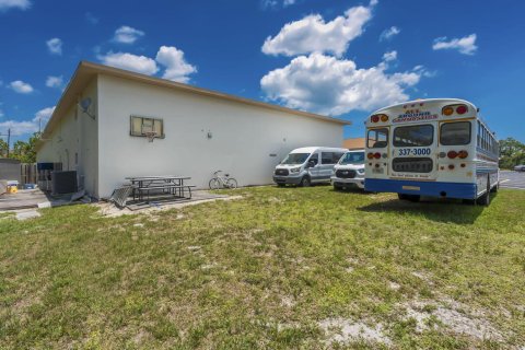 Immobilier commercial à vendre à Port St. Lucie, Floride № 2247674 - photo 19