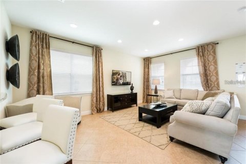 House in Kissimmee, Florida 6 bedrooms, 271.37 sq.m. № 1910410 - photo 4