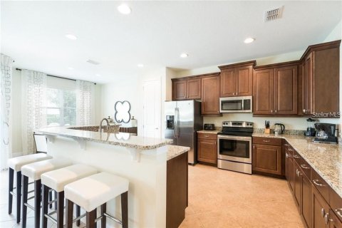 House in Kissimmee, Florida 6 bedrooms, 271.37 sq.m. № 1910410 - photo 6